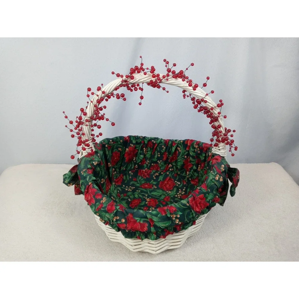 White Wicker Christmas Basket Red‎ Berry Handle Poinsettia Liner Holiday Decor
